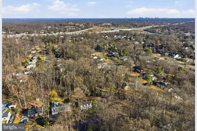 10704 Howerton Avenue, Fairfax, VA 22030 - Photo 38