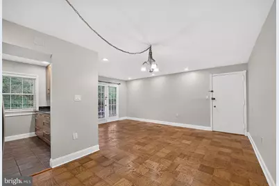 9453 Fairfax Boulevard #204, Fairfax, VA 22031 - Photo 6