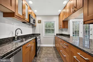 9453 Fairfax Blvd, Fairfax, VA 22031 - Photo 8