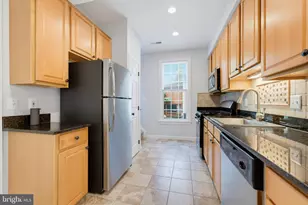 10903 Maple St, Fairfax, VA 22030 - Photo 6