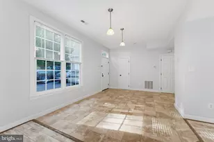10903 Maple St, Fairfax, VA 22030 - Photo 4