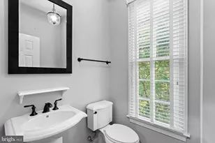 10695 Yorktown Ct, Fairfax, VA 22030 - Photo 30