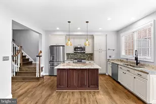 10695 Yorktown Ct, Fairfax, VA 22030 - Photo 18