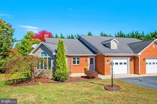 2221 Lake Terrace Dr, Harrisonburg, VA 22802 - Photo 2