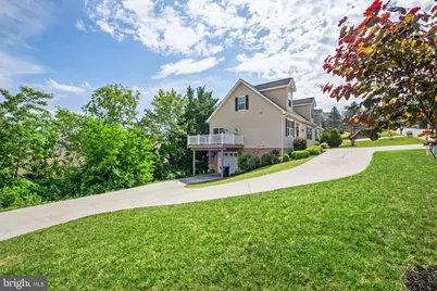 327 Blue Stone Hills Drive, Harrisonburg, VA 22801 - Photo 8