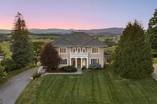 957 Summit Ave, Harrisonburg, VA 22802 - Photo 1