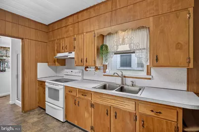 476 W Wolfe Street, Harrisonburg, VA 22802 - Photo 2