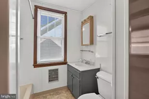 476 W Wolfe St, Harrisonburg, VA 22802 - Photo 32