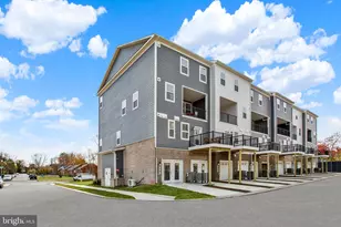 9679 Swallowtail Ln, Manassas, VA 20110 - Photo 2