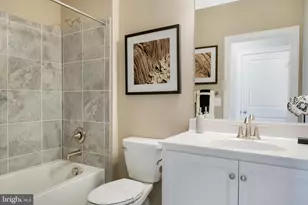 9677 Swallowtail Ln, Manassas, VA 20110 - Photo 6