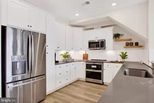 9664 Swallowtail Ln, Manassas, VA 20110 - Photo 14