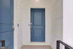 9664 Swallowtail Ln, Manassas, VA 20110 - Photo 4