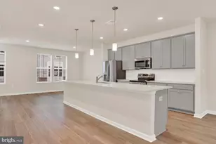 9666 Swallowtail Ln, Manassas, VA 20110 - Photo 10