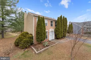 10140 Forest Hill Cir, Manassas, VA 20110 - Photo 2
