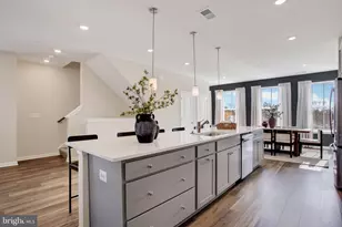 1006 Swallowtail Ln, Manassas, VA 20110 - Photo 6