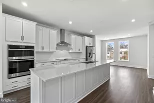 9759 Grant Ave, Manassas, VA 20110 - Photo 2