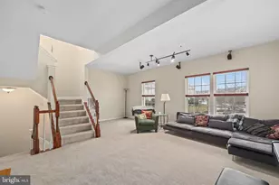 10260 Whitworth Ln, Manassas, VA 20110 - Photo 12