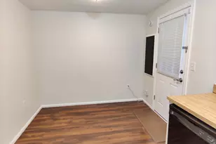 8317 Georgian Ct, Manassas, VA 20110 - Photo 4