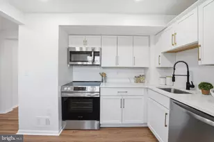 8359 Georgian Ct, Manassas, VA 20110 - Photo 18