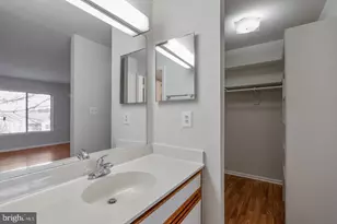 8383 Buttress Ln, Manassas, VA 20110 - Photo 16