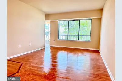 8383 Buttress Lane #302, Manassas, VA 20110 - Photo 6