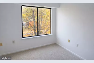 9576 Jayhawk Terrace #301, Manassas, VA 20110 - Photo 12