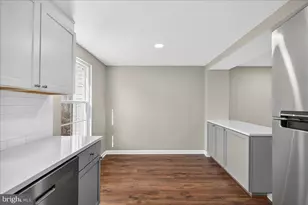 8357 Georgian Ct, Manassas, VA 20110 - Photo 10