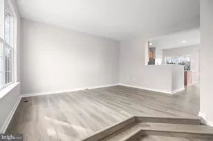 10260 Magnolia Grove Dr, Manassas, VA 20110 - Photo 4