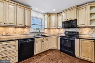 9255 Garnet Ct, Manassas, VA 20110 - Photo 10