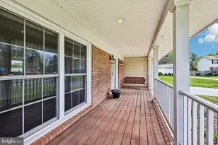 9255 Garnet Ct, Manassas, VA 20110 - Photo 2