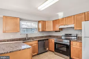 8385 Woodline Ct, Manassas, VA 20110 - Photo 8