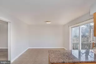 8385 Woodline Ct, Manassas, VA 20110 - Photo 10