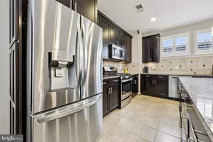 8956 Center St, Manassas, VA 20110 - Photo 18