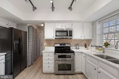 8510 Clearridge Lane, Manassas, VA 20110 - Photo 14