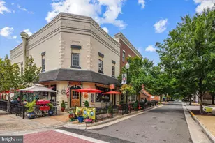 8770 Deblanc Pl, Manassas, VA 20110 - Photo 4