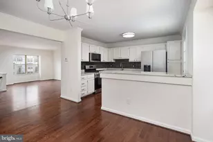 8770 Deblanc Pl, Manassas, VA 20110 - Photo 14