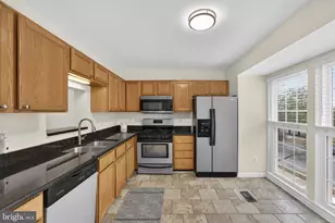 10315 O'Connell Ct, Manassas, VA 20110 - Photo 16