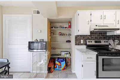 9569 Coggs Bill Drive #301, Manassas, VA 20110 - Photo 10