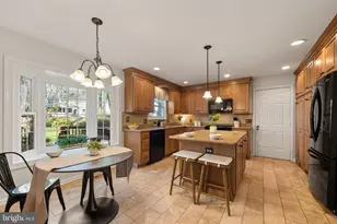 9412 Waterford Dr, Manassas, VA 20110 - Photo 2