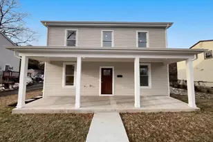 9204 Douglas St, Manassas, VA 20110 - Photo 2