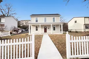 9204 Douglas St, Manassas, VA 20110 - Photo 8