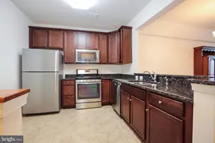 10275 Fountain Cir, Manassas, VA 20110 - Photo 2
