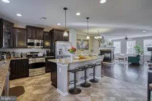 10228 Fountain Cir, Manassas, VA 20110 - Photo 6