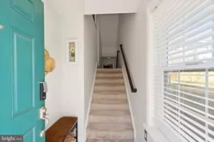 10226 Fountain Cir, Manassas, VA 20110 - Photo 4