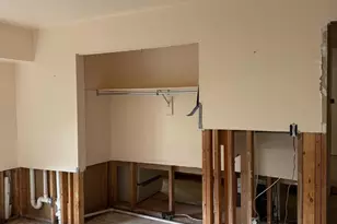 8463 Crozier Ct, Manassas, VA 20110 - Photo 4