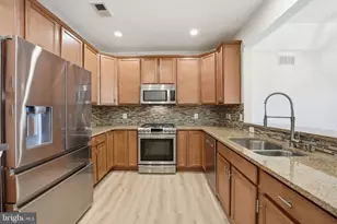 9200 Charleston Dr, Manassas, VA 20110 - Photo 2
