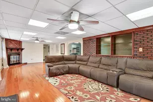 8909 Hill Pl, Manassas, VA 20110 - Photo 20