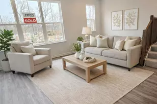 10165 Queens Wy, Manassas, VA 20110 - Photo 2