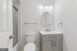 8928 Rolling Rd, Manassas, VA 20110 - Photo 20