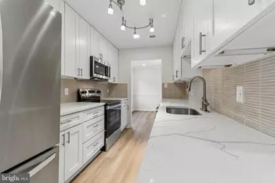 8928 Rolling Road, Manassas, VA 20110 - Photo 10